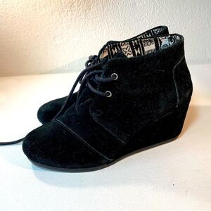 TOMS black suede wedge booties 6.5